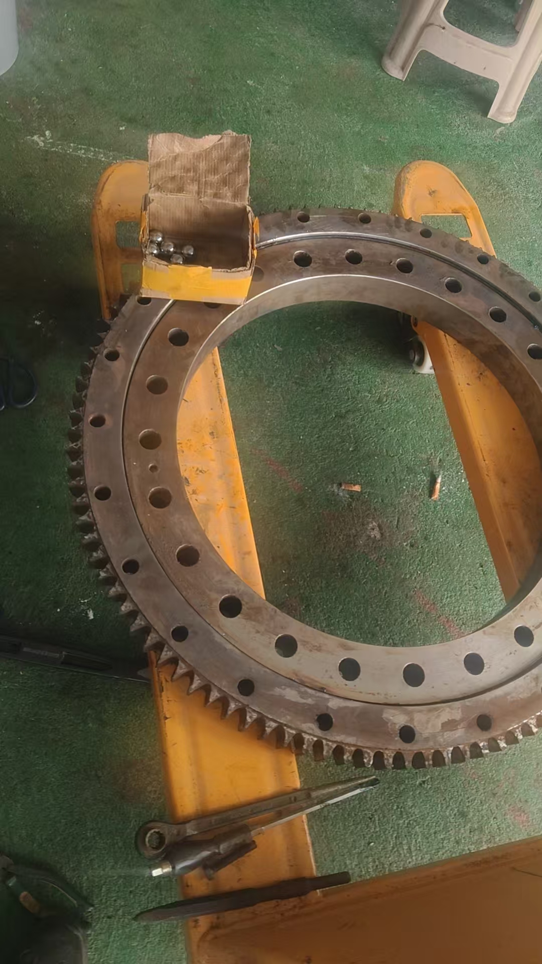 Ship Bunker Crane Slewing Bearing Renewal Within CUD Shipyard