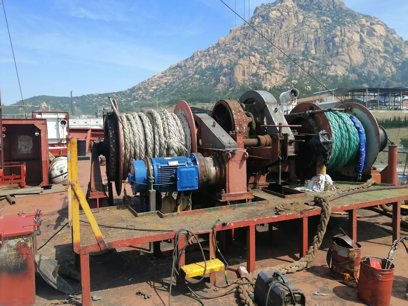 On-site Repair of Electric Anchor Windlass for Bulk Carriers in Zhoushan Shipyard